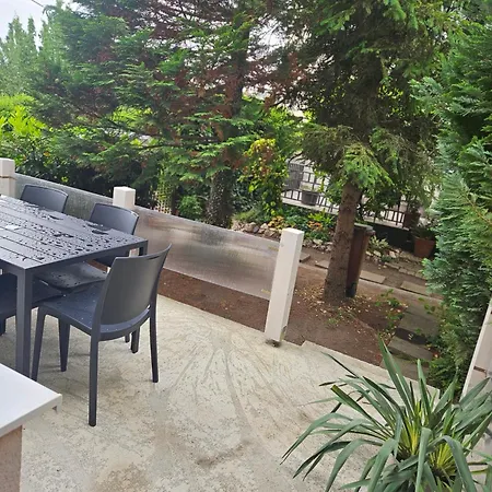 Famille Apartment