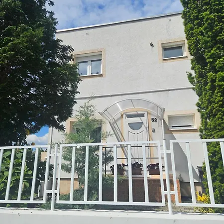 Famille Apartment